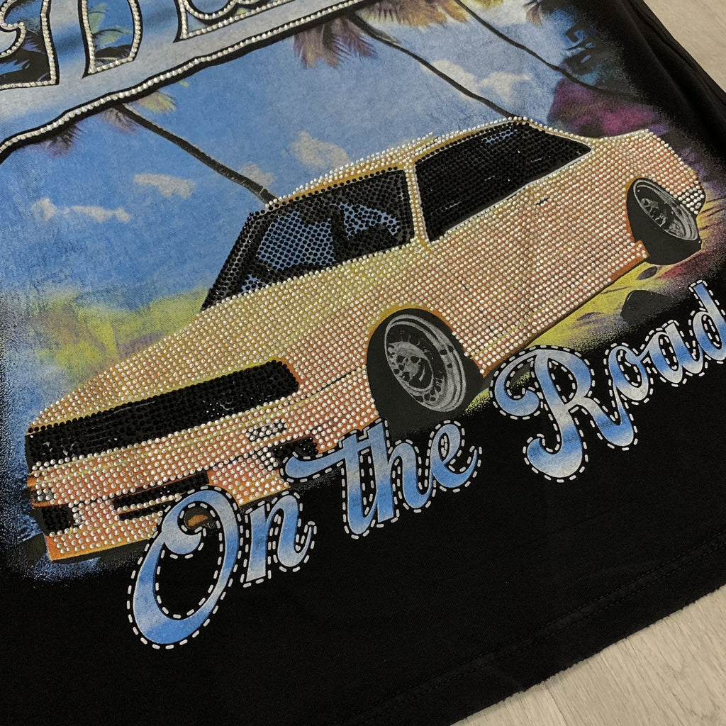 DUAA Destination Car Graphic Short-Sleeve T-Shirt — detail